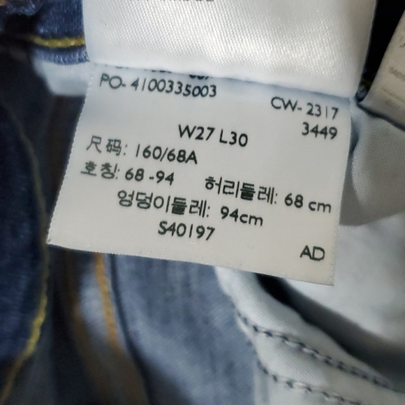 Levis - Picture 4 of 4